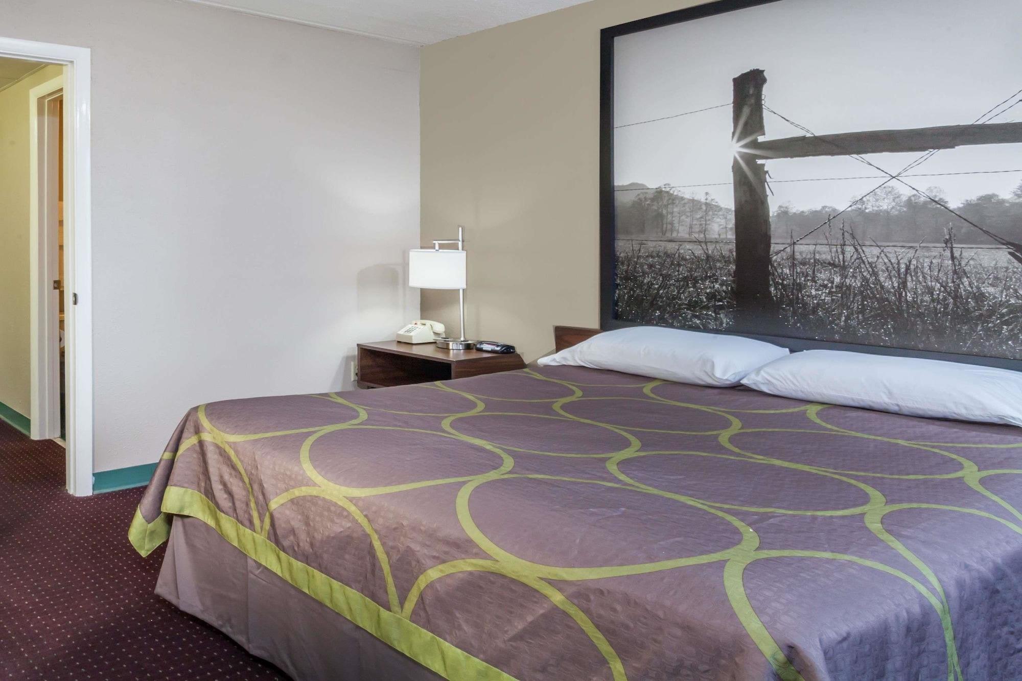 Super 8 By Wyndham Sevierville Riverside Dış mekan fotoğraf